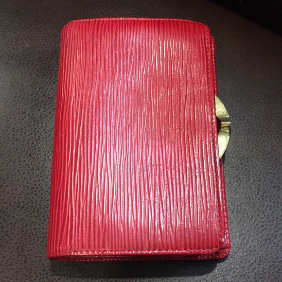 LOUIS VUITTON Red EPI Porte Monnaie Viennois Bifold Kisslock Wallet Authentic - Picture 10 of 17